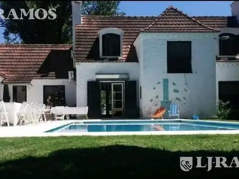 Alberto Williams 899