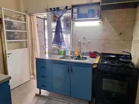 Casa 5 ambientes con 2 baños