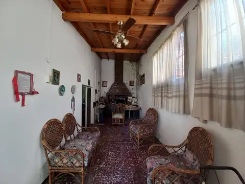 Casa 4 ambientes con 1 baño