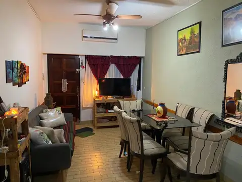 VENTA CASA 4 AMB. PATIO CON PARRILLA 