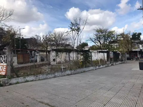 Terreno en Venta en Parque Avellaneda, USD 440.000