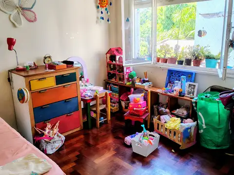 J Navarro 2600, Piso 2