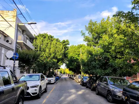 J Navarro 2600, Piso 2