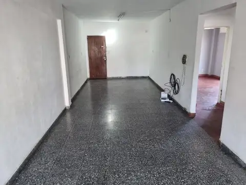 Venta Propiedad en Bloque PB: 5 Loc. PA: 4 Dptos