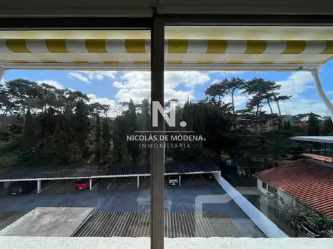 En venta apartamento de 2 dormitorios en Punta del Este, Mansa.