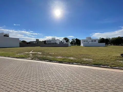 Terreno en Venta en La Calandria, USD 85.000