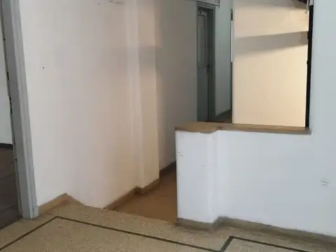 OFICINA EN VENTA CENTRO CON RENTA