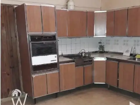 Vendo o Permuto casa céntrica de 4 habitaciones
