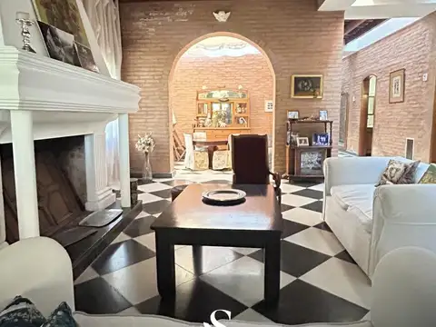 Casa 4 ambientes con 3 baños