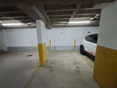 VENTA COCHERA EN B° GRAL PAZ EN EDIF MARTINICA VII