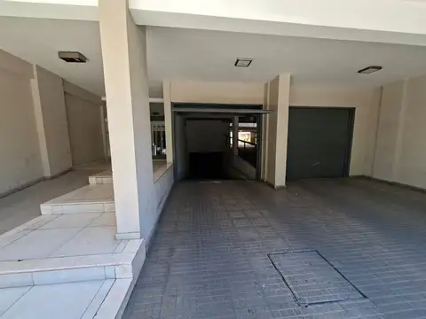 VENTA COCHERA EN B° GRAL PAZ EN EDIF MARTINICA VII