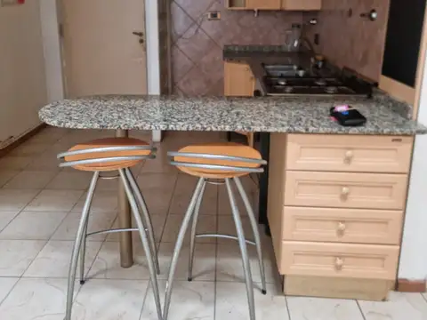 EXCELENTE  DUPLEX 2     AMB  EDIF CON CANCHA DE TENIS PARRILLA LAUNDRY 