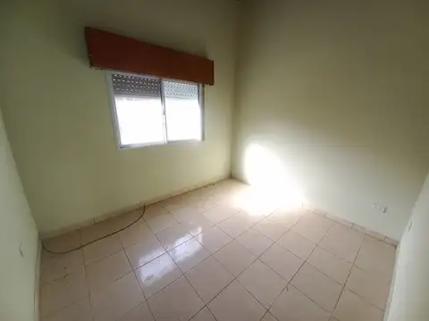 Departamento en Alquiler en Rafael Calzada, $ 600.000