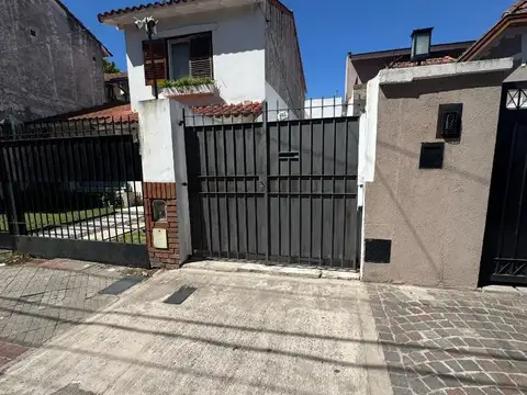 Venta de PH espacioso en Lomas de Zamora