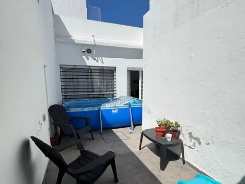 Depto Tipo Casa 3 ambientes con 2 baños