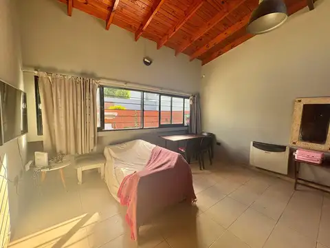 Depto Tipo Casa en Venta de 2 dormitorios