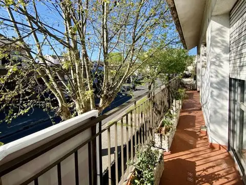 Vende-PH 4ambientes  planta alta, terraza parrilla en Beccar