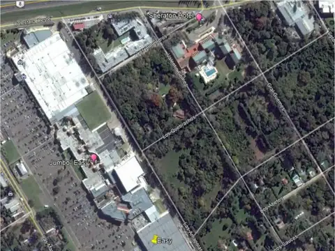 Pilar Los Quebrachos atras Sheraton Km 100