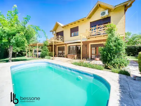 Chalet Residencial en lo Mejor de Pinos De Anchorena