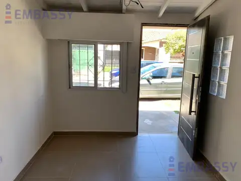 Depto Tipo Casa en Alquiler de 3 ambientes