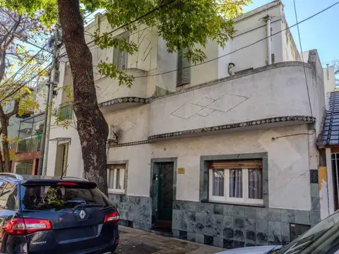 CASA en VENTA en PARQUE CHACABUCO, a RECICLAR