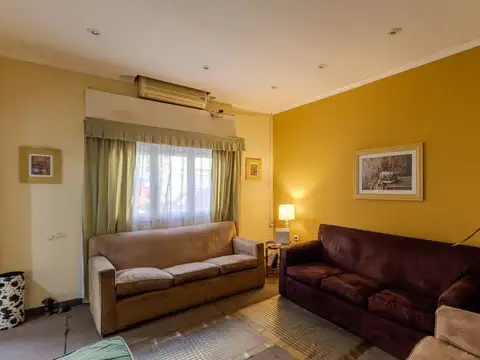 Casa en Venta en Parque Chacabuco, USD 189.000
