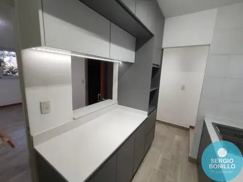 Departamento en venta - 3 ambientes totalmente actualizado en Haedo. Frente UTN