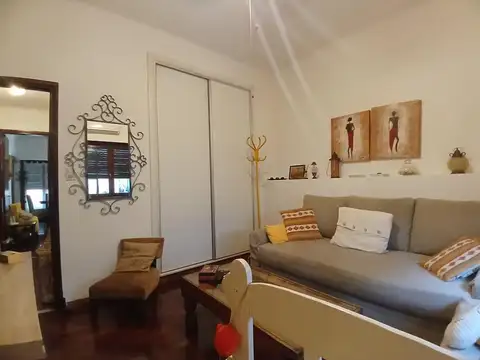 Avenida 3 de Febrero 2839 , Piso PB