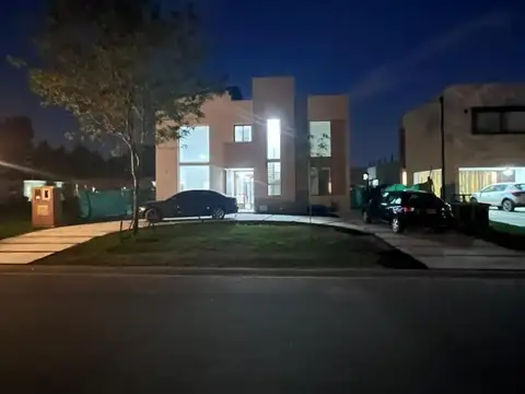 espectacular casa de 6amb en Santo Tomas