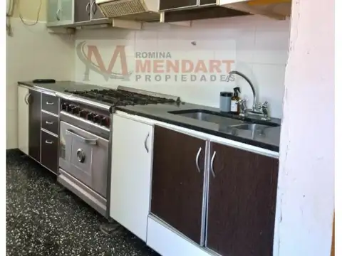 VENTA  CASA 4 AMBIENTES, CASTELAR NORTE