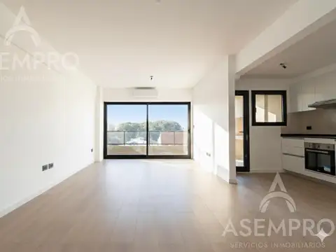 Tomás A. Le Bretón al 5700