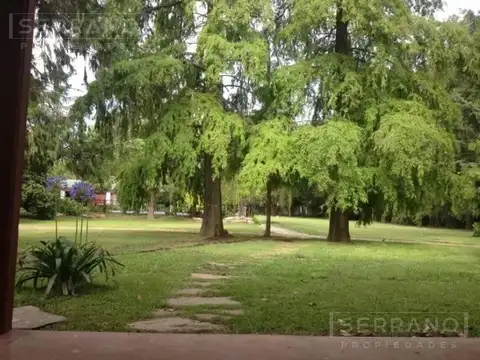 Casa en Venta con 20 cocheras