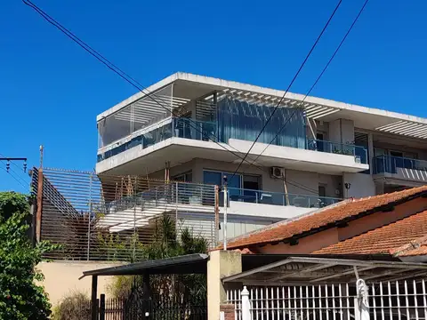 DEPTO 3 AMB C/TERRAZA Y 2 COCHERAS, "CORDERO PLAZA" ADROGUE