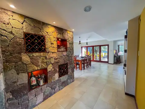 Casa en Venta en Barrio Bajo la Viña, USD 265.000
