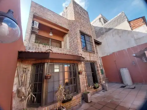 VENTA CASA PH 4 AMBIENTES CON COCHERA PATIO WILDE