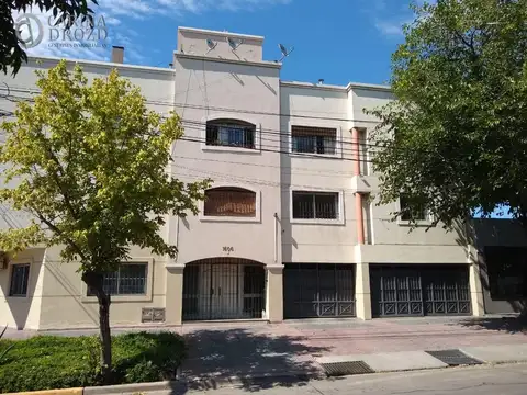 Departamento en alquiler c/ cochera en Godoy Cruz
