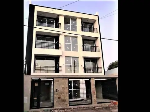 Marcon, Monseñor 2348 1ro E