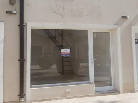 (PRIMER ALQUILER BONIFICADO)UBICADISIMO LOCAL EN IBARLUCEA  PASEO COMERCIAL PORTAL DE KI.  LOCAL 28