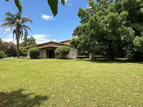 CASA 4 AMB EN VENTA EN PILAR CON PILETA-QUINCHO