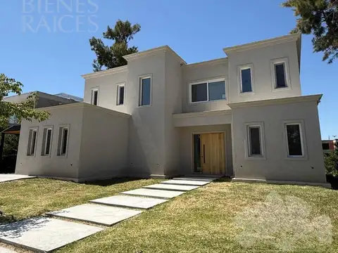 Casa en Venta de 4 dormitorios