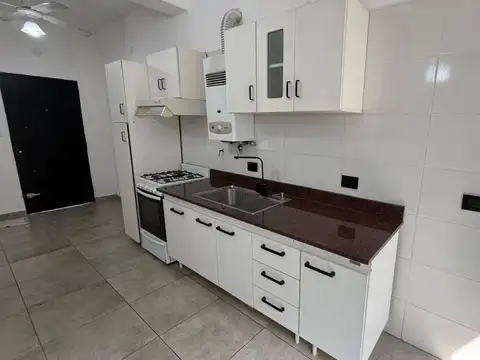 Casa en venta 2 Dormitorios + 2 Monoambientes - Pascual Rosas 700