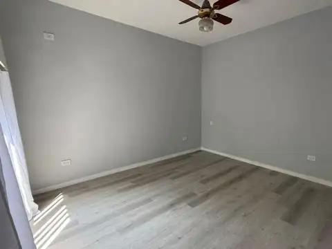 Casa en venta 2 Dormitorios + 2 Monoambientes - Pascual Rosas 700