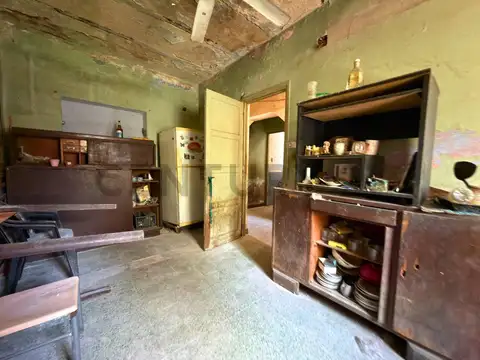 Venta Casa de 2 Dormitorios A reciclar en Ludueña, Rosario
