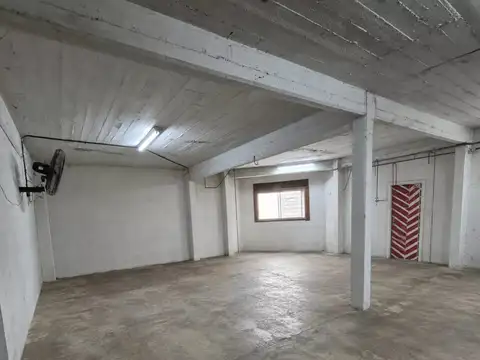 Galpon en Venta en Villa Maipu, USD 155.000