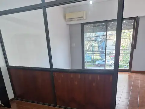 Oficina en Alquiler en San Isidro Vias / Rolon, $ 600.000