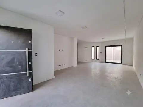 Depto Tipo Casa 4 ambientes con 3 baños