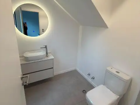Depto Tipo Casa en Venta con 1 cocheras