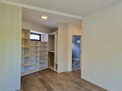 Depto Tipo Casa en Venta con 1 cocheras