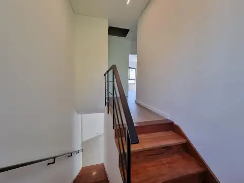 Depto Tipo Casa en Venta de 3 dormitorios