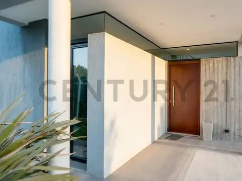 Casa en Alquiler de 3 dormitorios